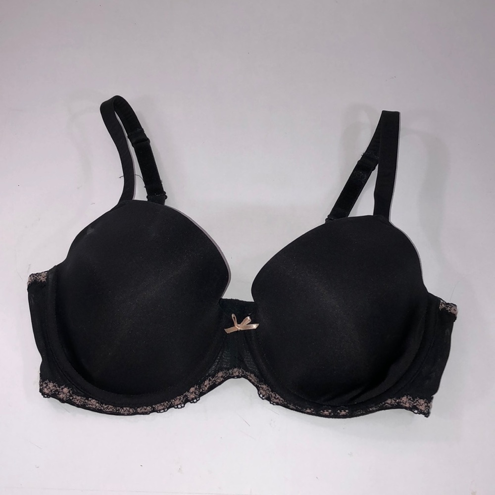 B.tempt’d Black Lined Bra 32D